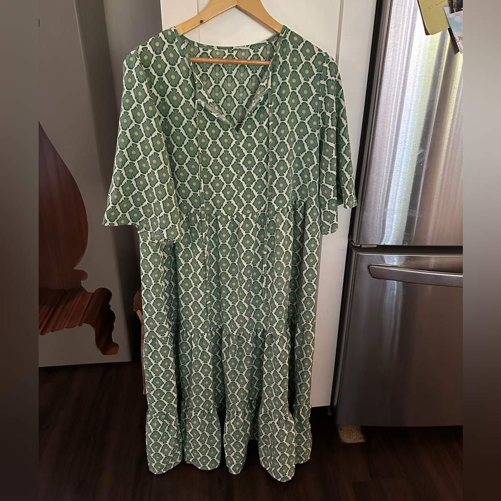 No label green peasant dress. A gift never worn.